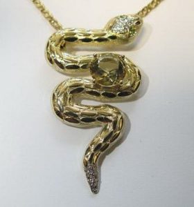 Pakabukas Nr.2 (gyvatėlė, iš geltono aukso, su citrinu ir briliantais)