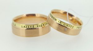 Vestuviniai žiedai Nr.204 (iš raudono ir geltono aukso, su užrašais)