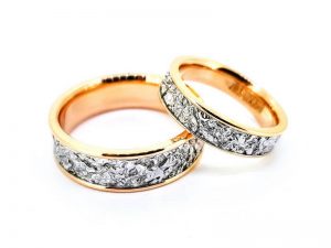 Vestuviniai žiedai Nr.308 (modernaus dizaino, iš dviejų spalvų aukso)